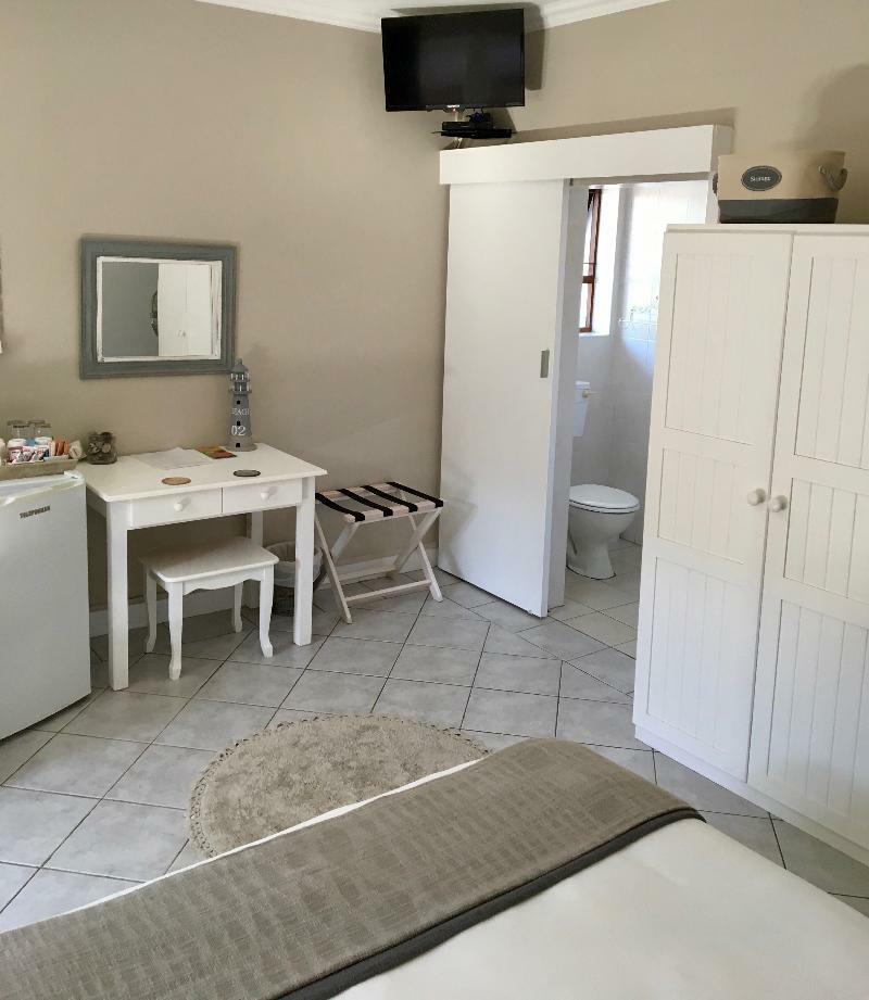 La Mer Guesthouse Порт Елизабет Екстериор снимка